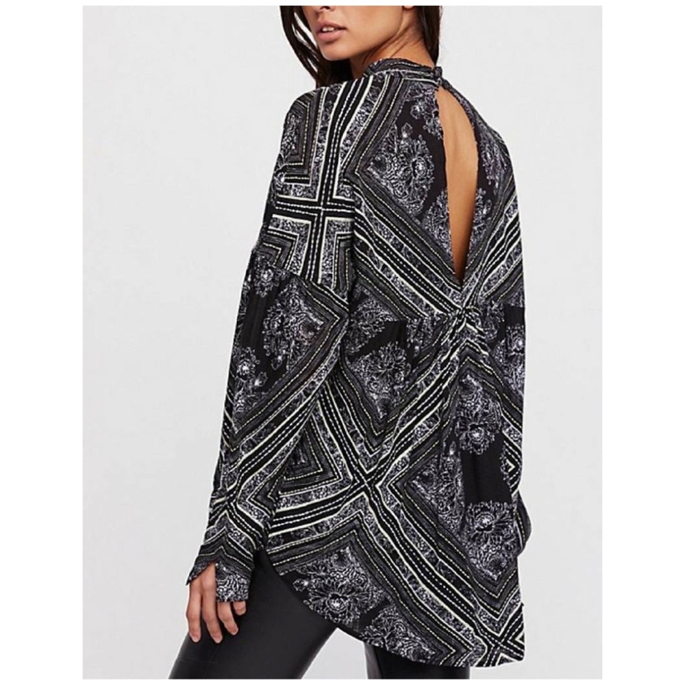 Sold! walking on a dream oversized tunic top - Picture 5 of 8